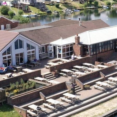 The Hygge Retreat At 7 Lakes Country Park, Lincolnshire Villa Crowle  Esterno foto