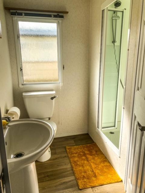 The Hygge Retreat At 7 Lakes Country Park, Lincolnshire Villa Crowle  Esterno foto
