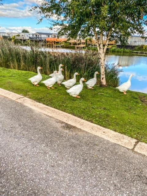 The Hygge Retreat At 7 Lakes Country Park, Lincolnshire Villa Crowle  Esterno foto