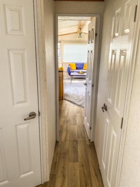 The Hygge Retreat At 7 Lakes Country Park, Lincolnshire Villa Crowle  Esterno foto